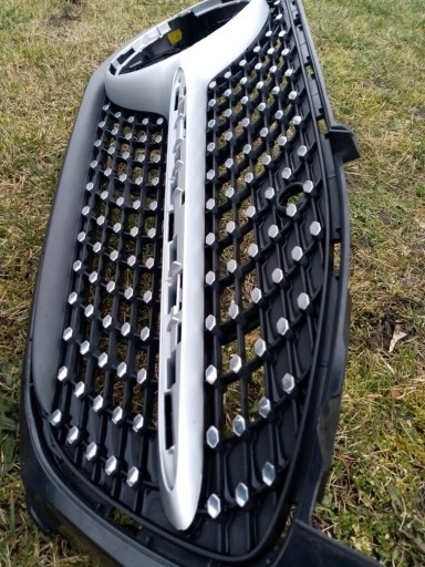 Zdjęcie oferty: Mercedes CLA 118 AMG DIAMOND atrapa grill