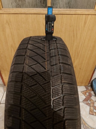 Zdjęcie oferty: Nowa Opona zimowa 195/60r16 T XL Continental 8mm