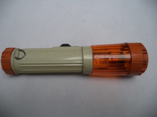 Zdjęcie oferty: Stara latarka sygnalizacyjna kolorowa z lat 80. niesprawna 