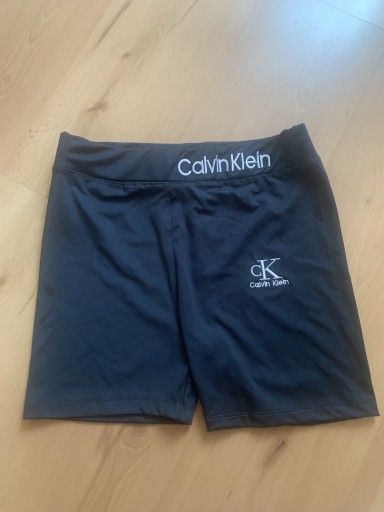 Zdjęcie oferty: Spodenki damskie sportowe Calvin Klein 