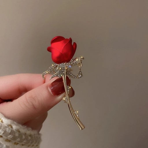 Zdjęcie oferty: Broszka z czerwoną różą ze złotą gałązką