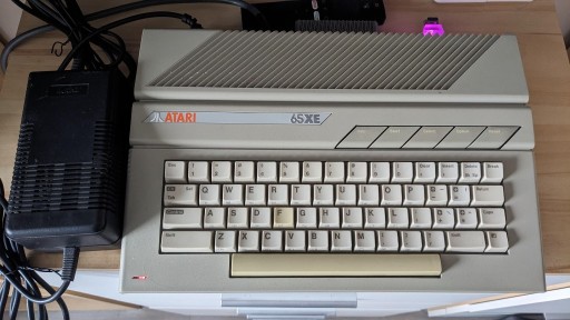 Zdjęcie oferty: Atari 65XE plus pamięć 512 KB plus SDRIVE mini