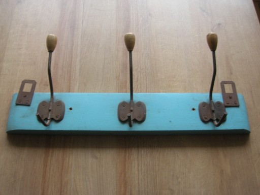 Zdjęcie oferty: stary wieszak garderobiany hakowy SI Bytów metka oryginał PRL