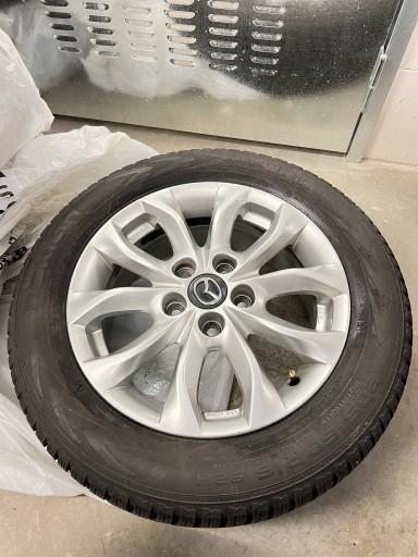 Zdjęcie oferty: Koła zimowe 16" Mazda, felga alum., Nokian 205/60