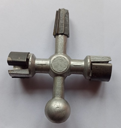 Zdjęcie oferty: Przyrząd skrobak do czyszczenia klem akumulatora