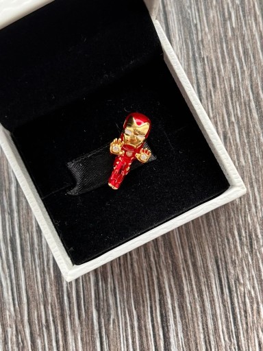 Zdjęcie oferty: Zawieszka charms - Marvel - Iron Man