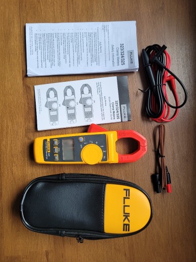 Zdjęcie oferty: FLUKE 325 - miernik cęgowy + futerał