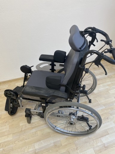 Zdjęcie oferty: Wózek Solero 2 multipozycyjny Meyra
