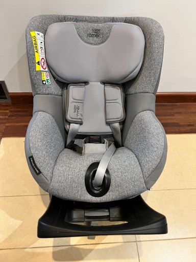 Zdjęcie oferty: Fotelik Obrotowy Britax Römer Dualfix M i-Size z isofix + pokrowiec