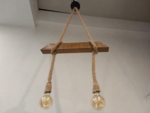 Zdjęcie oferty: Żyrandol drewniany lampa recznie robiony loft