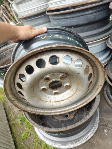 Zdjęcie oferty: Felgi stalowe 16" VW T5 Transporter Multivan 