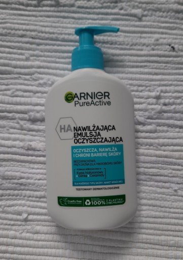 Zdjęcie oferty: GARNIER nawilżająca emulsja oczyszczająca, 250 ml