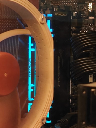 Zdjęcie oferty: Pamięć RAM DDR4 HyperX Predator RGB 16GB 3200MHz CL16 HX432C16PB3AK2/16