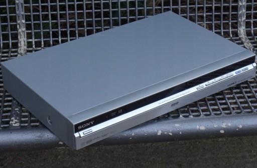Zdjęcie oferty: SONY RDR-HX750 rejestrator dysk HDD - sprawny / nagrywarka DVD - niesprawna