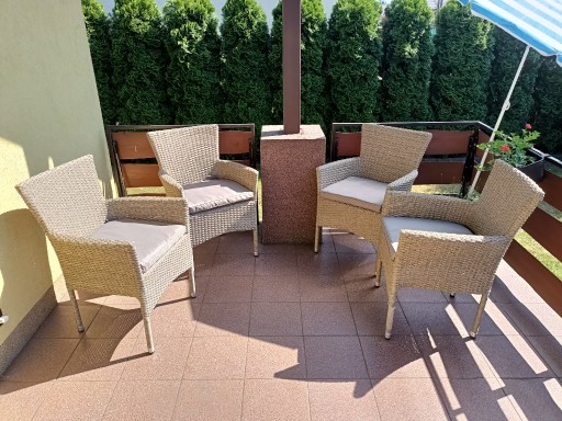 Zdjęcie oferty: krzesła ogrodowe + poduszki