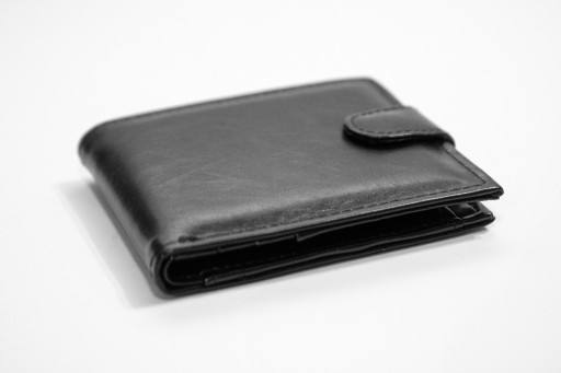 Zdjęcie oferty: Czarny portfel męski z dużą ilością kieszonek