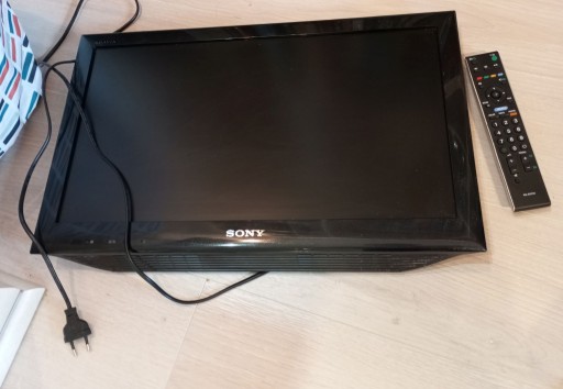 Zdjęcie oferty: telewizor 22 cali Sony Bravia KDL-22EX555 + pilot