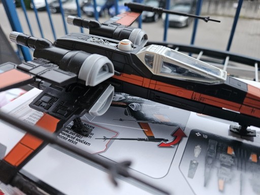 Zdjęcie oferty: Star Wars X-WING model do skladania Revell