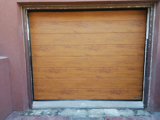 Zdjęcie oferty: Brama garażowa Hormann Renomatic 42mm Złoty Dąb