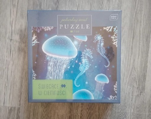 Zdjęcie oferty: Puzzle święcące w ciemności 700 el