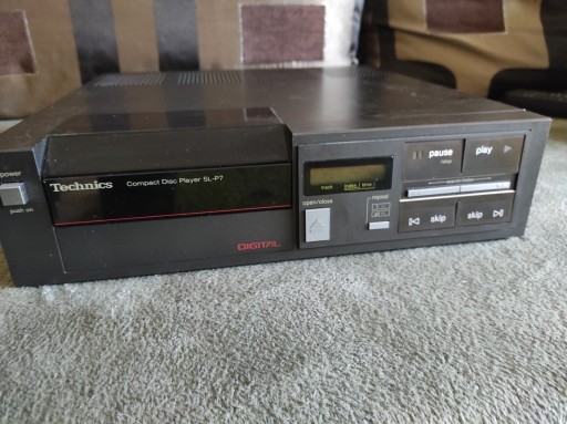 Zdjęcie oferty: Technics SLP7.  CD z 1983 r  czyta cdr 