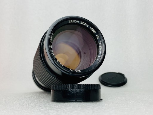 Zdjęcie oferty: Obiektyw Canon FD 70-210 f4 z dekielkami 