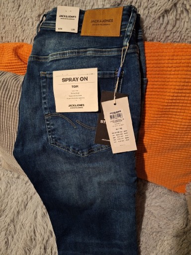 Zdjęcie oferty: Jeansy  JACK & JONES  Nowe