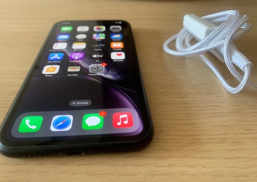 Zdjęcie oferty: Iphone XR czarny 64 GB bateria 90% bdb.