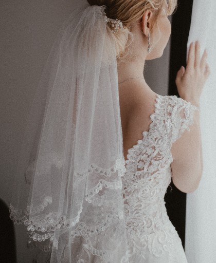 Zdjęcie oferty: Przpiękna suknia ślubna koronkowa 38 M
