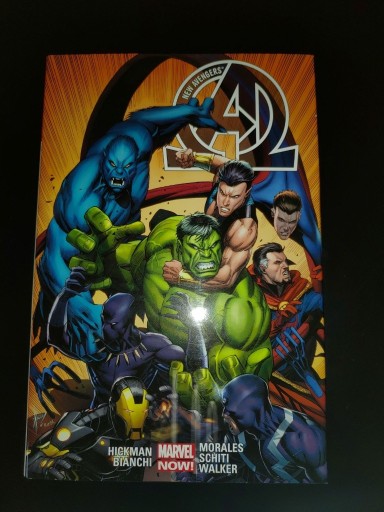 Zdjęcie oferty: New Avengers vol 2 HC (Jonathan Hickman)