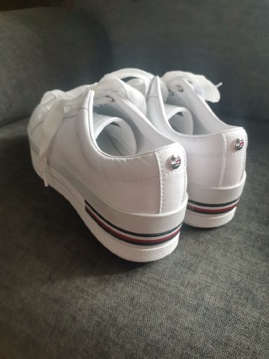 Zdjęcie oferty: Buty Tommy Hilfiger