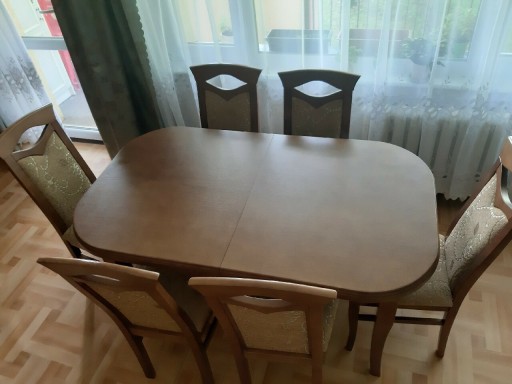 Zdjęcie oferty: Stół drewniany z 6 krzesłami do salonu, jadalni.
