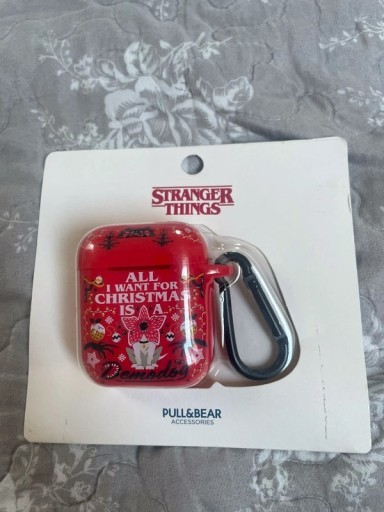 Zdjęcie oferty: Etui na airpods Stranger Things, Pull & Bear