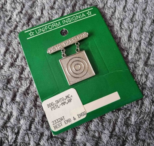 Zdjęcie oferty: Przypinka - USMC - Marksmanship Qualification Badge (Makrsman + Pistol)