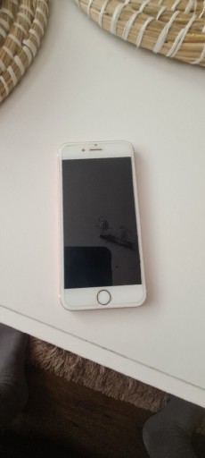 Zdjęcie oferty: Apple 8 stan dobry na części 