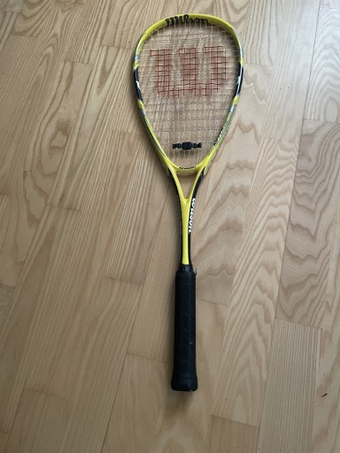 Zdjęcie oferty: Rakieta do squasha Wilson Model Ripper Team Waga: 185 g Pokrowiec GRATIS