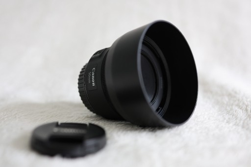 Zdjęcie oferty: Obiektyw Canon 50 EF 1.8, jak nowy + osłona GRATIS