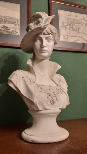 Zdjęcie oferty: Popiersie figura rzeźba kobiety 