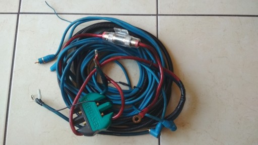 Zdjęcie oferty: Kable zasilające do wzmacniacza samochod - komplet
