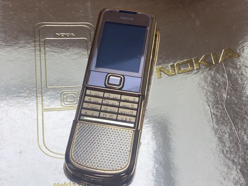 Zdjęcie oferty: Telefon komórkowy Nokia 8800 4 MB / 4 GB szary