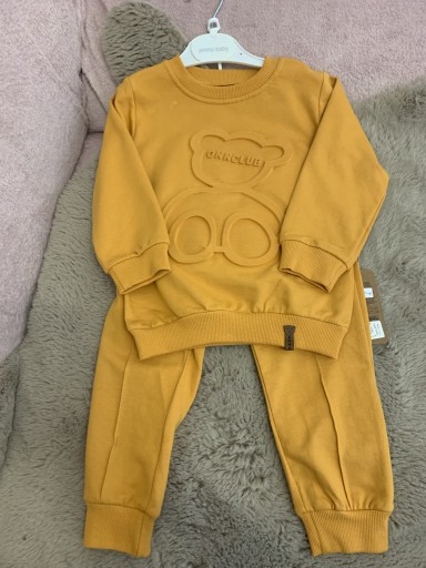 Zdjęcie oferty: Dres onno baby żółty  4 lata 