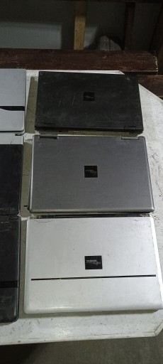 Zdjęcie oferty: Stare laptopy Fujitsu Siemens 6 szt.