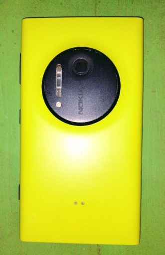 Zdjęcie oferty: Smartfon Nokia Lumia żółty 1020 32 GB aparat 41 MP Zeiss + słuchawki Rebel