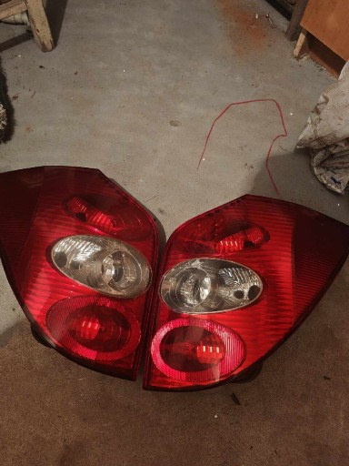 Zdjęcie oferty: Lampy tylne do Renault Laguna 2003r