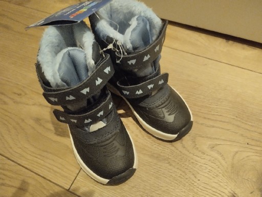 Zdjęcie oferty: Buty śniegowce chłopięce 24