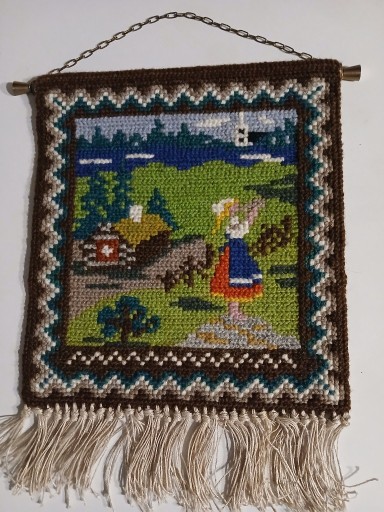 Zdjęcie oferty: WIEJSKI PEJZAŻ Z DZIEWCZYNKĄ..ŚLICZNY OBRAZEK TYPU GOBELINOWEGO-SZWECJA