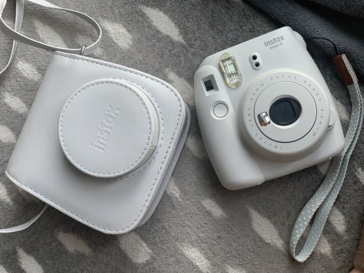 Zdjęcie oferty: Camera instax mini 9 with a bag included