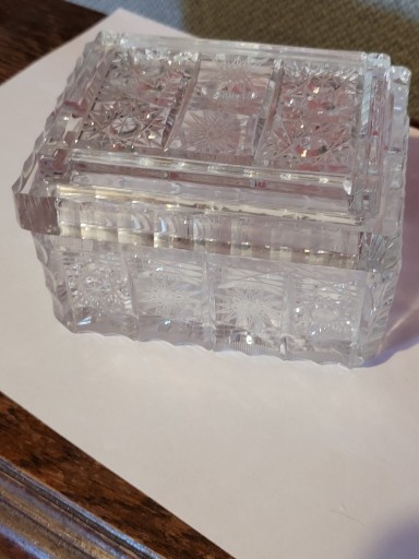 Zdjęcie oferty: Piękna prostokątne puzderko szkatułka kryształowa