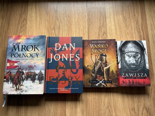 Zdjęcie oferty: Cztery powieści historyczne 