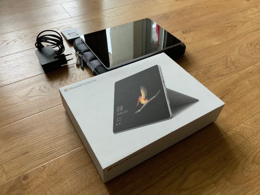 Zdjęcie oferty: Laptop Microsoft Surface Go 10 " 4 GB / 64 GB sreb